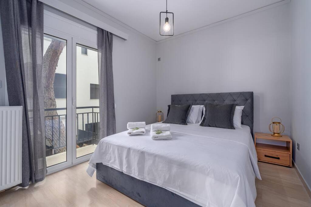 Peaceful 2 Bedroom In Glyfada Center Apartment Athens